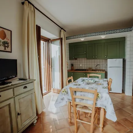 Residenza Golfo Degli Ulivi 3* Caprioli