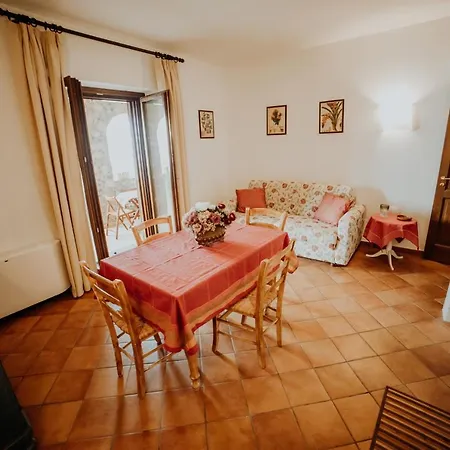 Residenza Golfo Degli Ulivi 3* 카프리올리