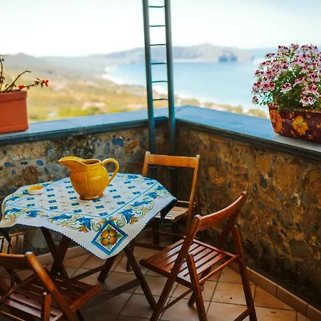 Residenza Golfo Degli Ulivi 카프리올리